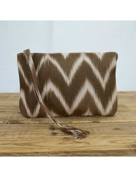 Clutch Talaia Brown